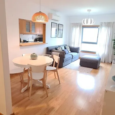 Bela Vista Prime By Homeful Homes ליסבון